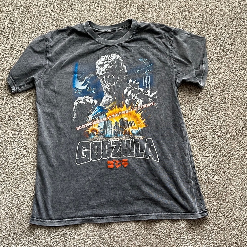Graphi TShirt- Godzilla- size M